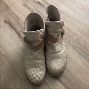 Emu Perforated Cream and Tan Ankle Boots